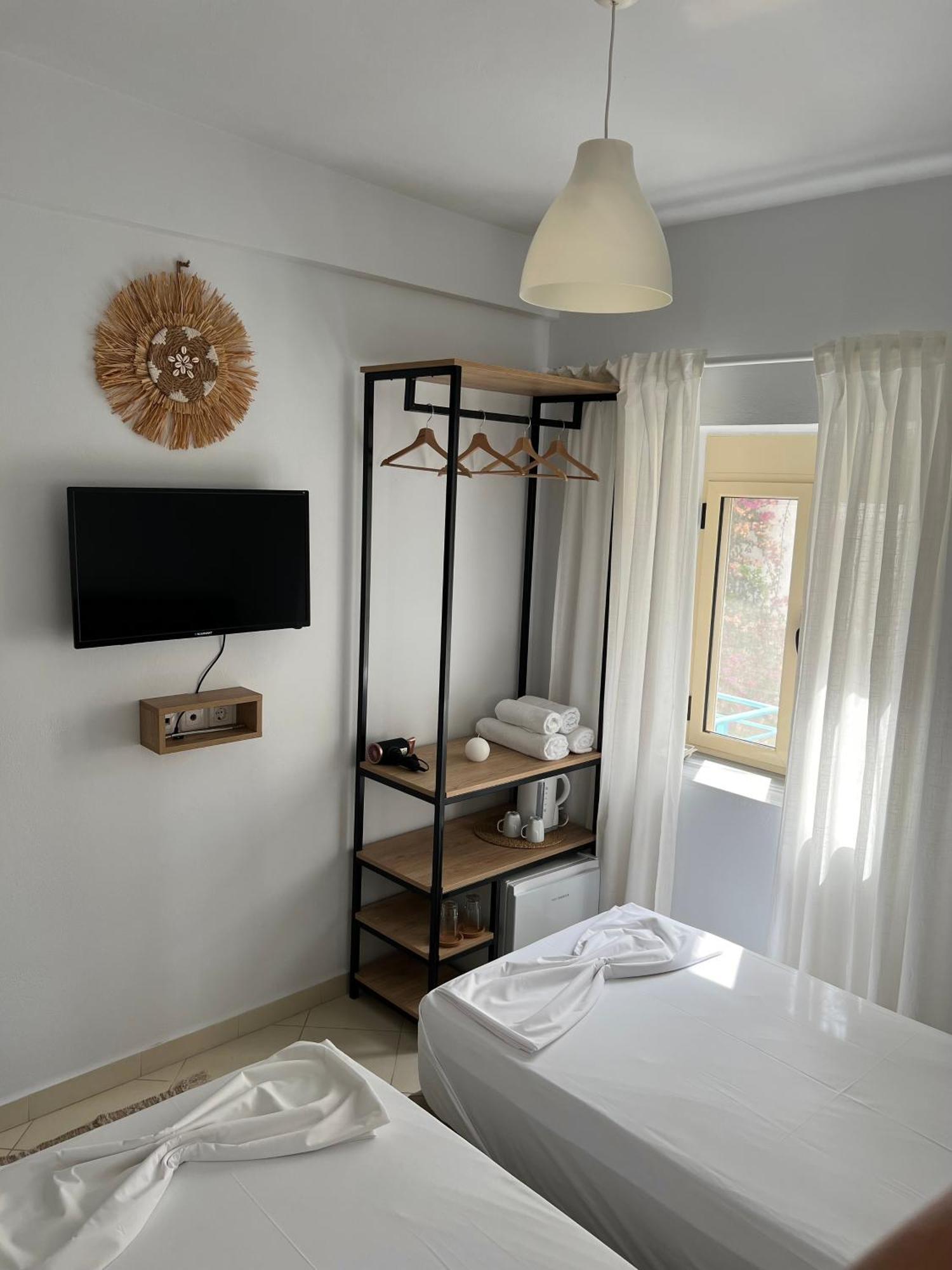 Helios Rooms ساراندا المظهر الخارجي الصورة