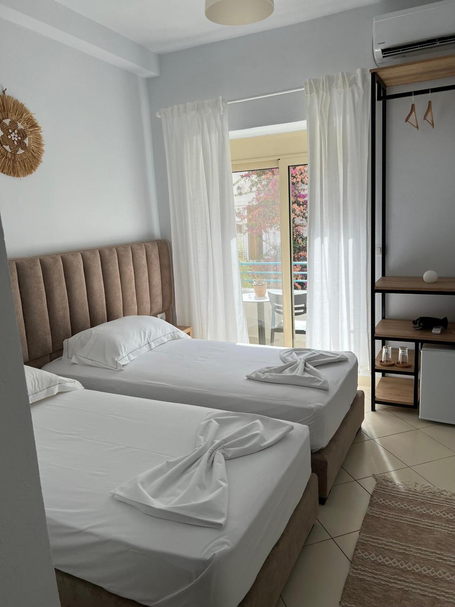 Helios Rooms ساراندا المظهر الخارجي الصورة